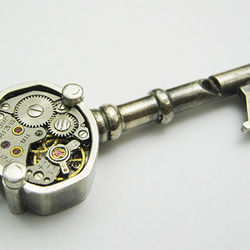 時計の銀の笛 シルバーペンダント ホイッスル Seiko カギ whistle Watch 【Locke & Key】 4枚目の画像