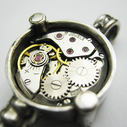 時計の銀の笛 シルバーペンダント ホイッスル 翡翠 カギ whistle Watch 【Locke & Key】 2枚目の画像