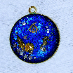 レジン・樹脂 ペンダントトップ の人気通販｜Creema(クリーマ) 国内