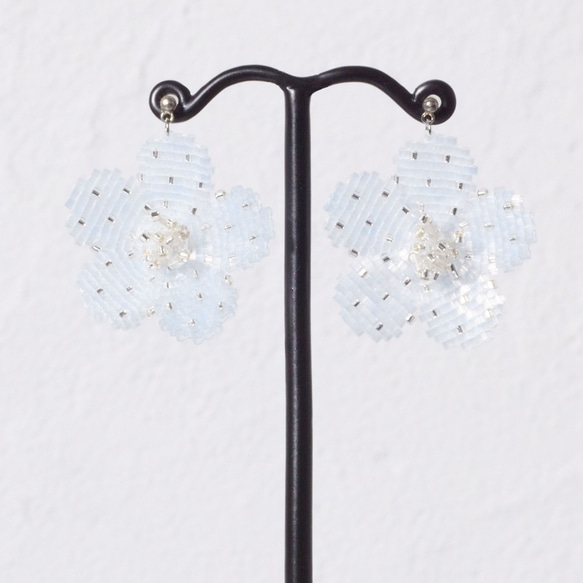 Bijoux Flower Earring（ pale blue ） 1枚目の画像