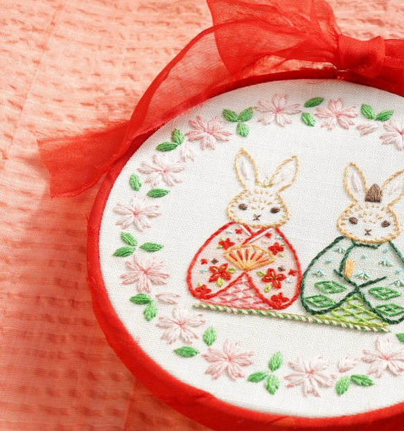 刺繍キット【うさぎ雛の刺繍絵】本格的な刺繍アートを作ってみませんか 2枚目の画像