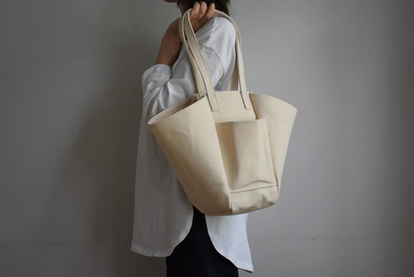 CLOVER TOTE BAG（キナリ） 1枚目の画像