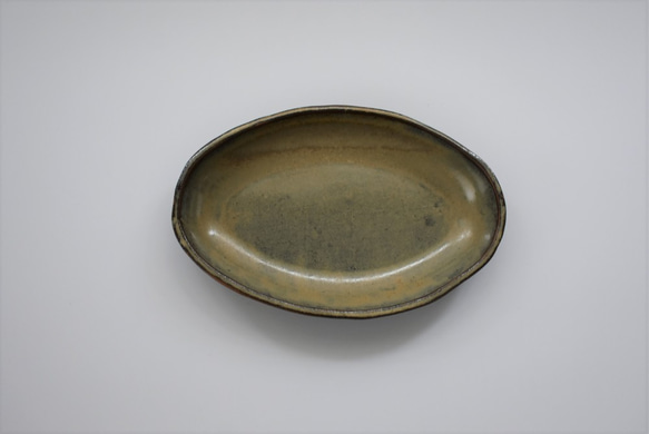 楕円形・オーバルの深皿　赤土×白鼠結晶釉 2枚目の画像