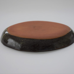 楕円形・オーバルの深皿　赤土×白鼠結晶釉 3枚目の画像