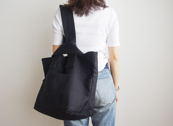 CLOUCHY SHOULDER BAG（オールブラック） 1枚目の画像