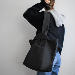 CLOUCHY SHOULDER BAG（オールブラック） 7枚目の画像