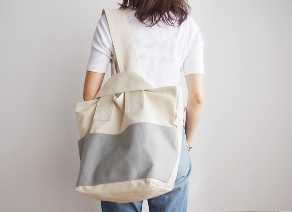 CLOUCHY SHOULDER BAG（キナリ×ライトグレー） 1枚目の画像