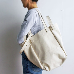 DROP SHOULDER TOTE BAG（キナリ） 1枚目の画像