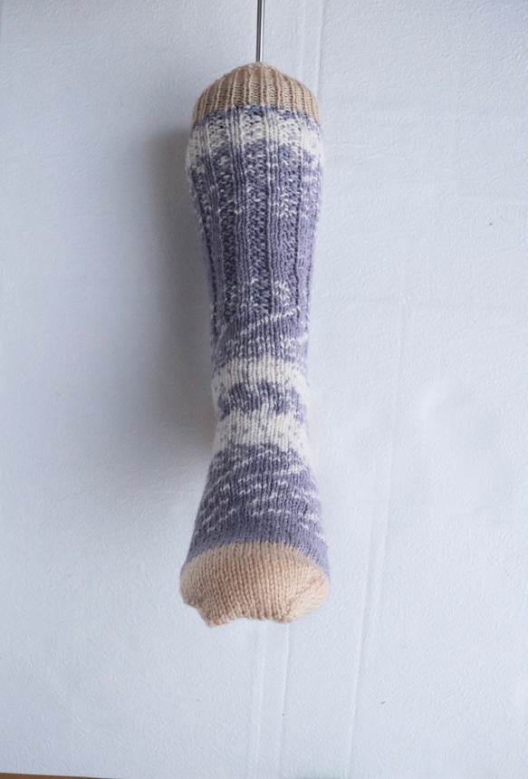 手編み靴下　変則ゴム編みロング丈〜くすみ紫〜 3枚目の画像