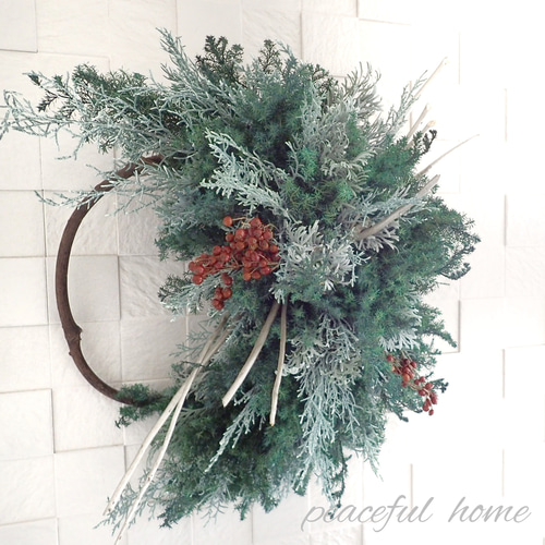 プリザーブドフラワー 針葉樹のクリスマスリースLL 直径約40
