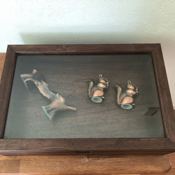 ウォールナットのシンプルジュエリーボックス　無垢　ガラス　ジュエリー 6枚目の画像