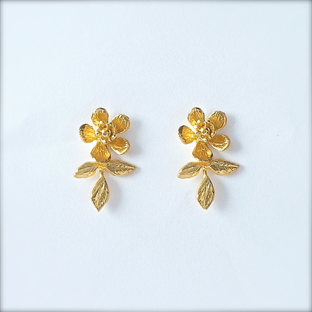 ブラックベリーピアス（スタッドタイプ）/24KGP