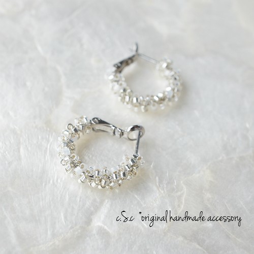 シルバー フープピアス クリスタル装飾 - メルカリ
