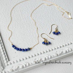 《Lapis lazuli 》ラピスラズリ*14kgfピアス（樹脂ノンホールピアス） 4枚目の画像