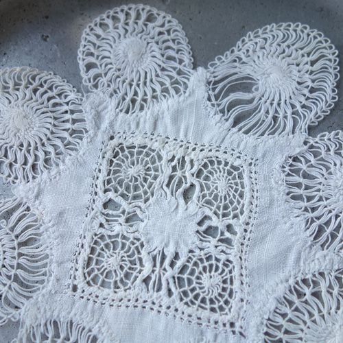 soldフランス 14㎝ アンティークドイリー B119 レース vmt antique