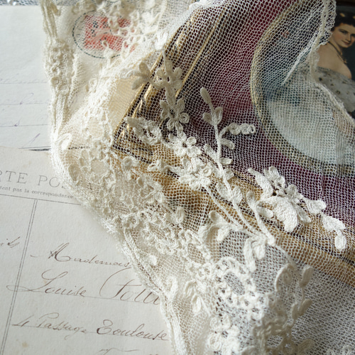 フランスアンティークレースチュールエクリュ