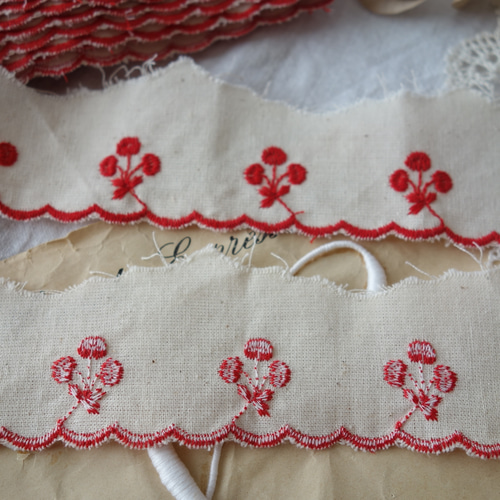 フランス 45㎝ アンティーク刺繍レース B419 レッド レース vmt フランス 45㎝ アンティーク刺繍レース B419 レッド レース vmt