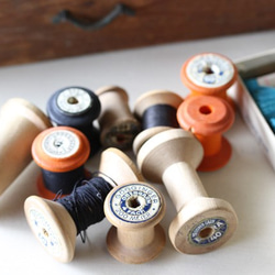 ドイツ蚤の市から☆アンティークボビン(10個)のセット 糸巻き・コマ