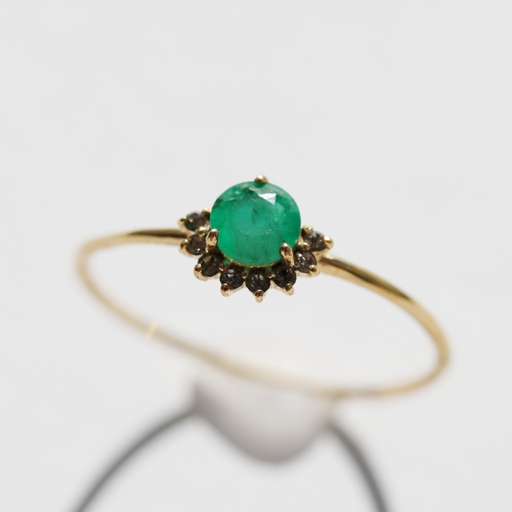 [frill round] 天然石 エメラルド ラウンドブリリアントカットリング 18KGF