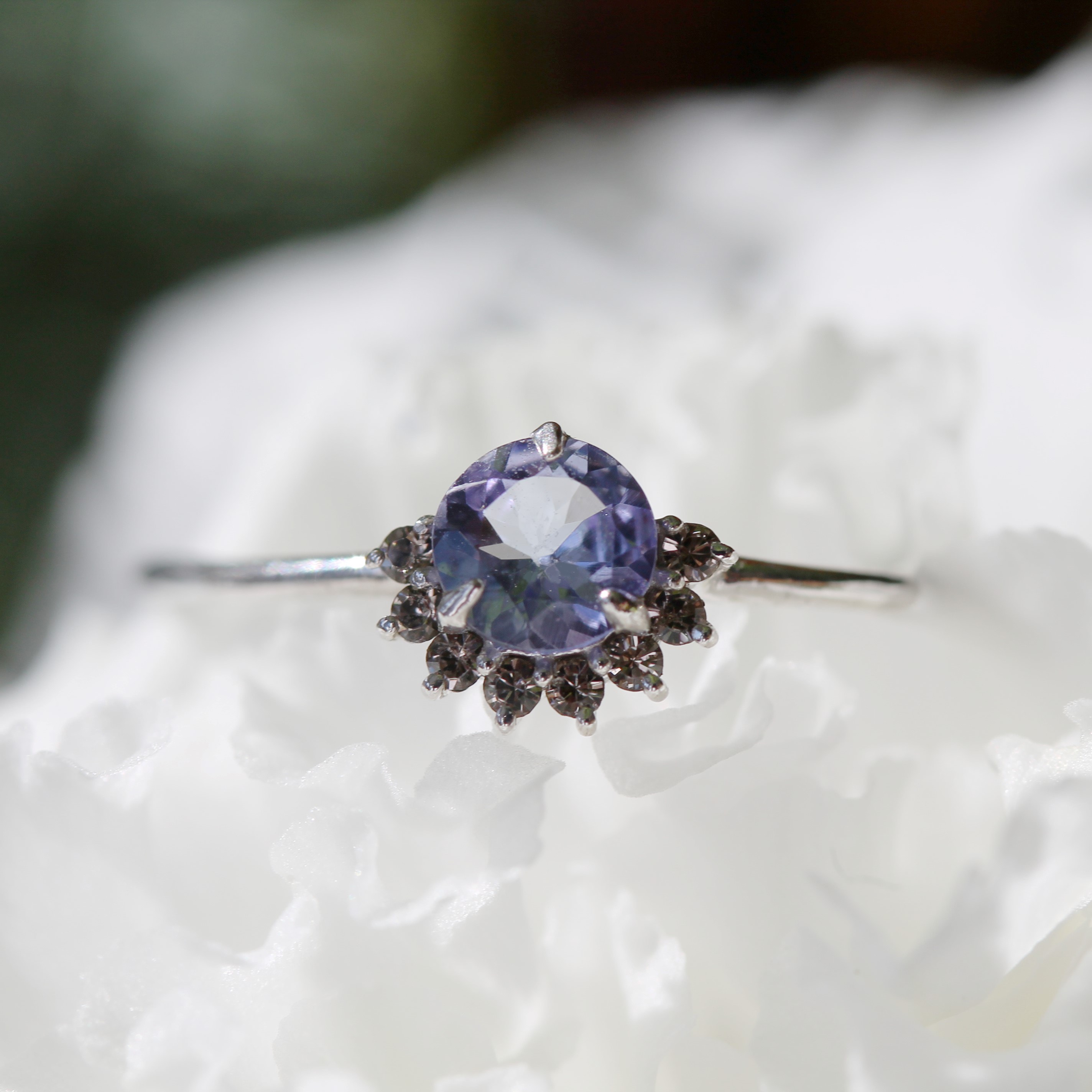 [frill round] 天然石 タンザナイト ラウンドブリリアントカットリング Silver925