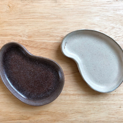 中程度の明るい灰色の釉薬入り豆腐 - 左の腎臓 5枚目の画像