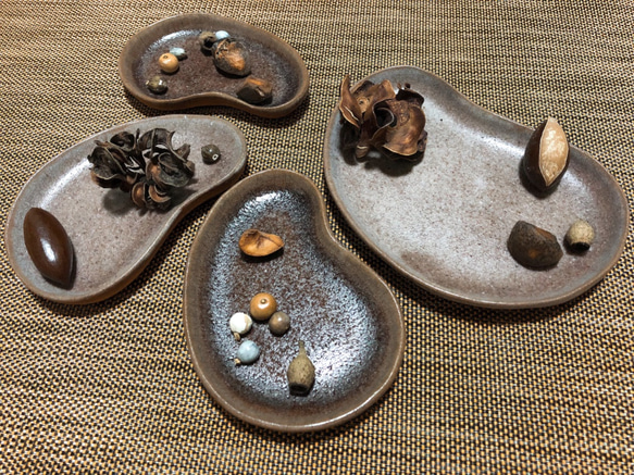 小さな明るい灰色のガラス張りの豆腐 - 左の腎臓 4枚目の画像