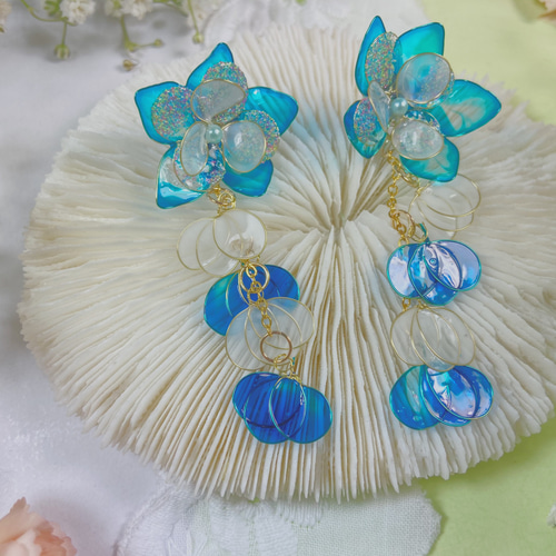 明るい貝殻の海の花 ピアス（スタッド・一粒） Earth 通販｜Creema 