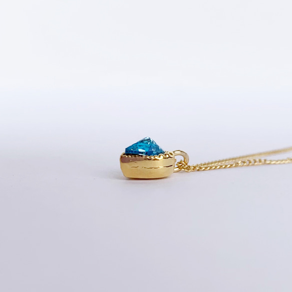 ３月生まれにアクアマリンの小さなハートが輝くプチネックレス～アレルギー対応可能 4枚目の画像