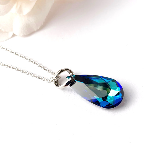スワロフスキー　ネックレス　Neva Long Blue ロング正規品極美品箱付 スワロフスキー ネックレス ポーラー Y字ペンダントSwarovski