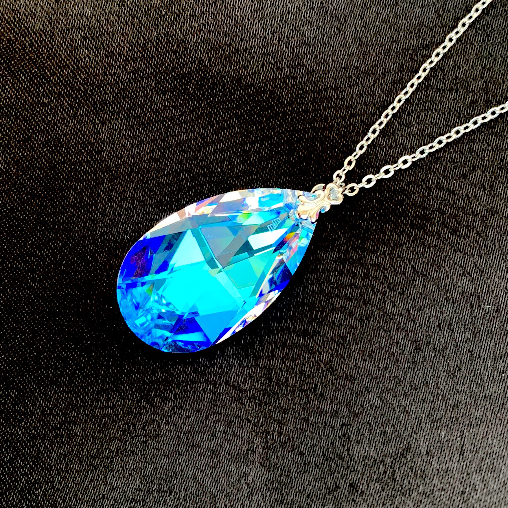 セレクトショップで購入 ビンテージ風ネックレス カラフル ブルー