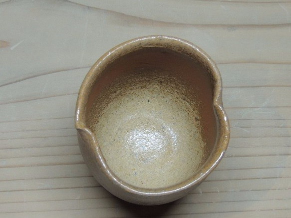 穴窯による焼き締めのカップ 1枚目の画像