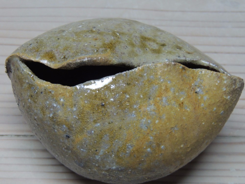 穴窯による焼き締めの花器F