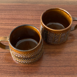 【新作】ヘリンボーン　マグカップ　茶色のペア 2枚目の画像