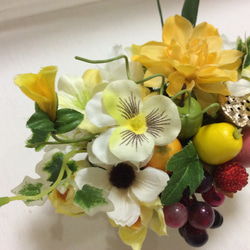 仏花  真珠の涙   福   （果物のお供え付き仏花）（造花、仏花、お供え、お盆、お彼岸） 4枚目の画像