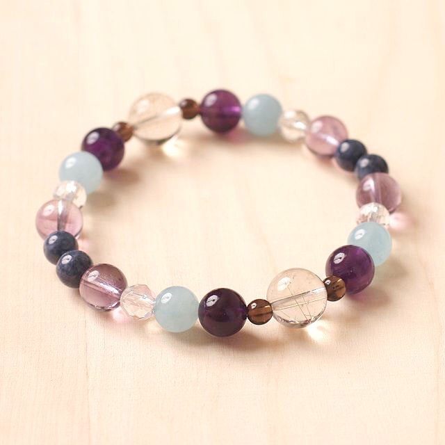 【輝く自立した女性になる！】ルチルクォーツxサファイアxアクアマリンの天然石ブレスレット
