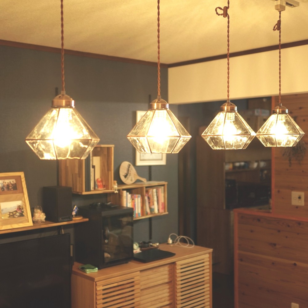 アンティーク調のクリアガラスのペンダントライト