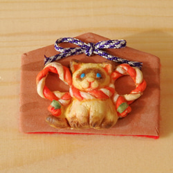 絵馬ブローチ　シャム猫（赤×紫） 2枚目の画像