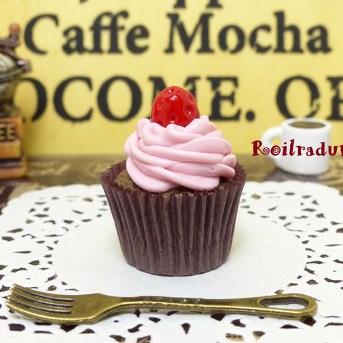 いちごページ　フェイクスイーツ　樹脂粘土　ミニチュアフード　食品サンプル sddefault.jpg