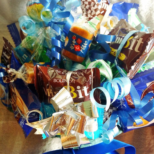 盛り上がるウェディング・トスブーケにお菓子の花束【ブーケトス