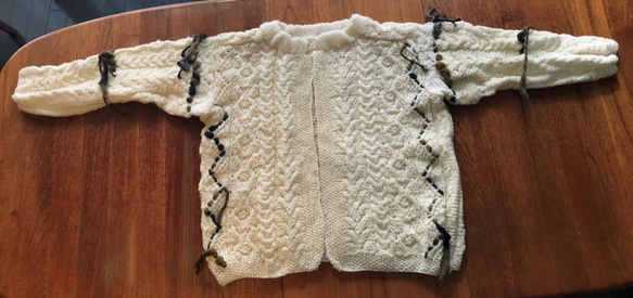 模様編みが美しいカーディガン（手編み） 5枚目の画像