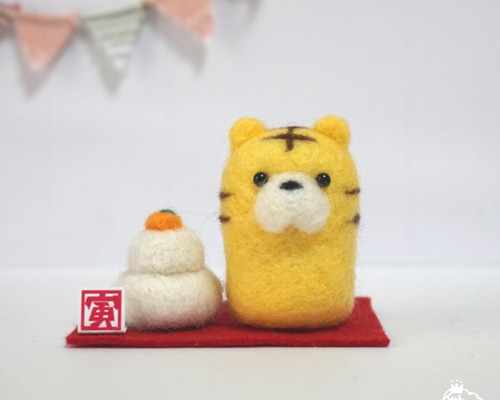 タイムセール』とらさん鏡餅