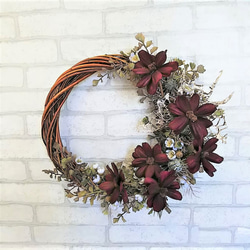 お値下げ‼️トールペイント薔薇とチョコレートコスモスと小花たちのリース、ミラー兼用 お値下げ‼️トールペイント薔薇とチョコレートコスモスと小花たちの