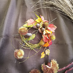 木の実 と 紅葉 の リース アーティフィシャルフラワー 3枚目の画像