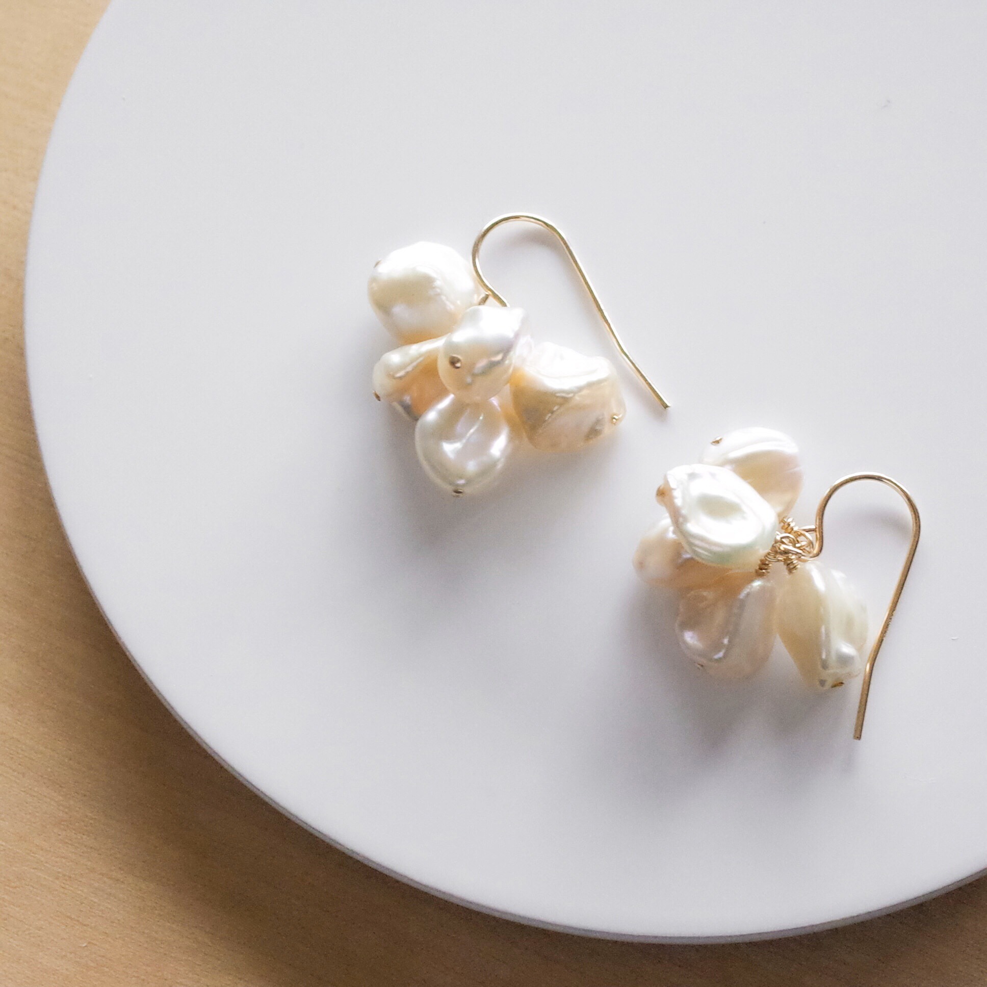 バロックケシパールのシャンデリアピアス(14kgf)
