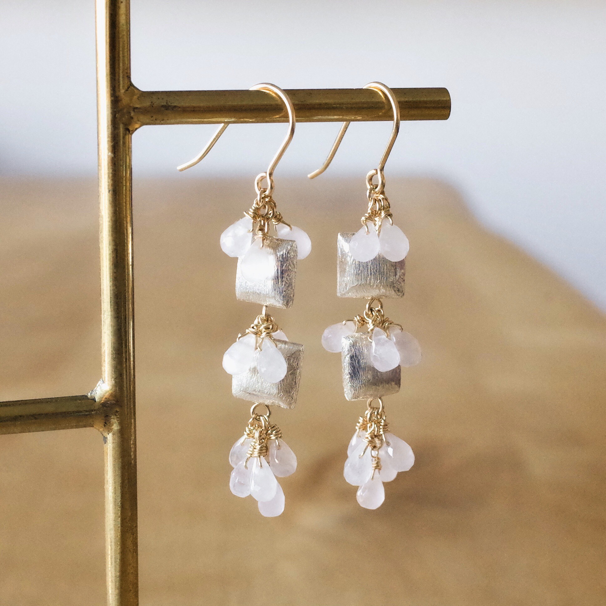 ローズクオーツのフリンジピアス(14kgf)