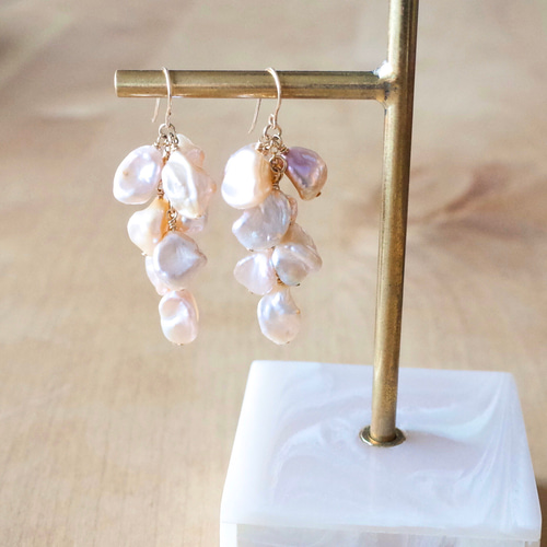 ピンク系)淡水ケシパールのフックピアス(14kgf) ピアス（フック