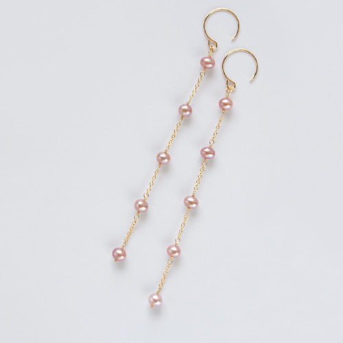 天然ピンクカラー＊淡水パールのロングピアス（14KGF）／イヤリング