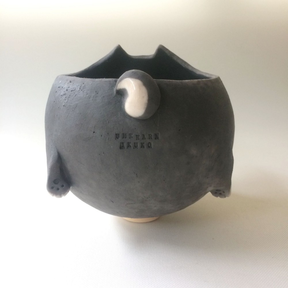 [受注制作]空中散歩　まんまる黒柴犬（素焼きの犬　花器）