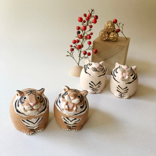 受注制作]2022年干支 寅 ☆（素焼きのトラ 置物） その他置物 okara.bo