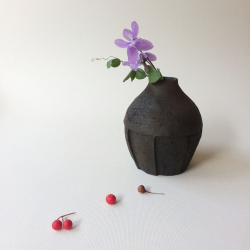 TSUBO mini No.4.6（黒陶削りのツボ） 一輪挿し・花瓶・花器 okara.bo